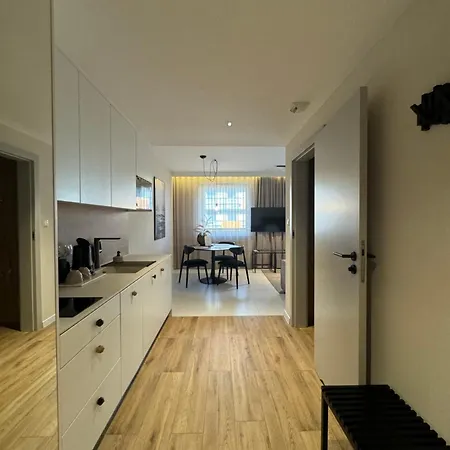 Zurawia 18.11 Apartmán *